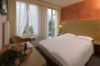 Du Hotel 3*