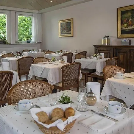 Du Hotel Locarno