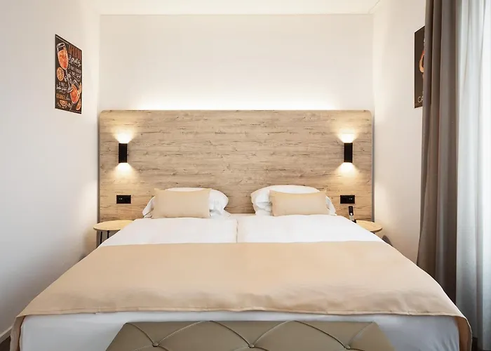 Du 3* Локарно