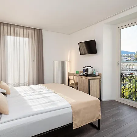 Du Hotel Locarno