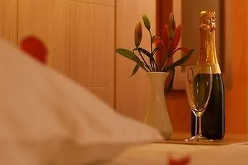 Du Hotel Locarno