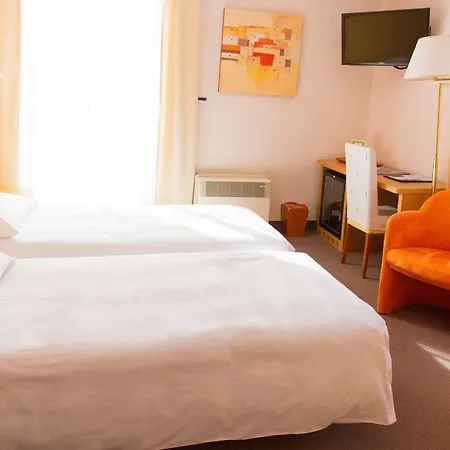 Du Hotel Locarno