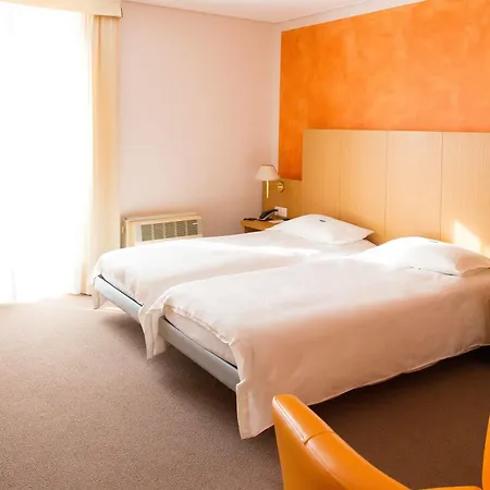 Hotel Du 3*